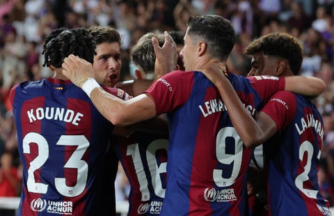 Barcelona concretó dos fichajes en el cierre del mercado