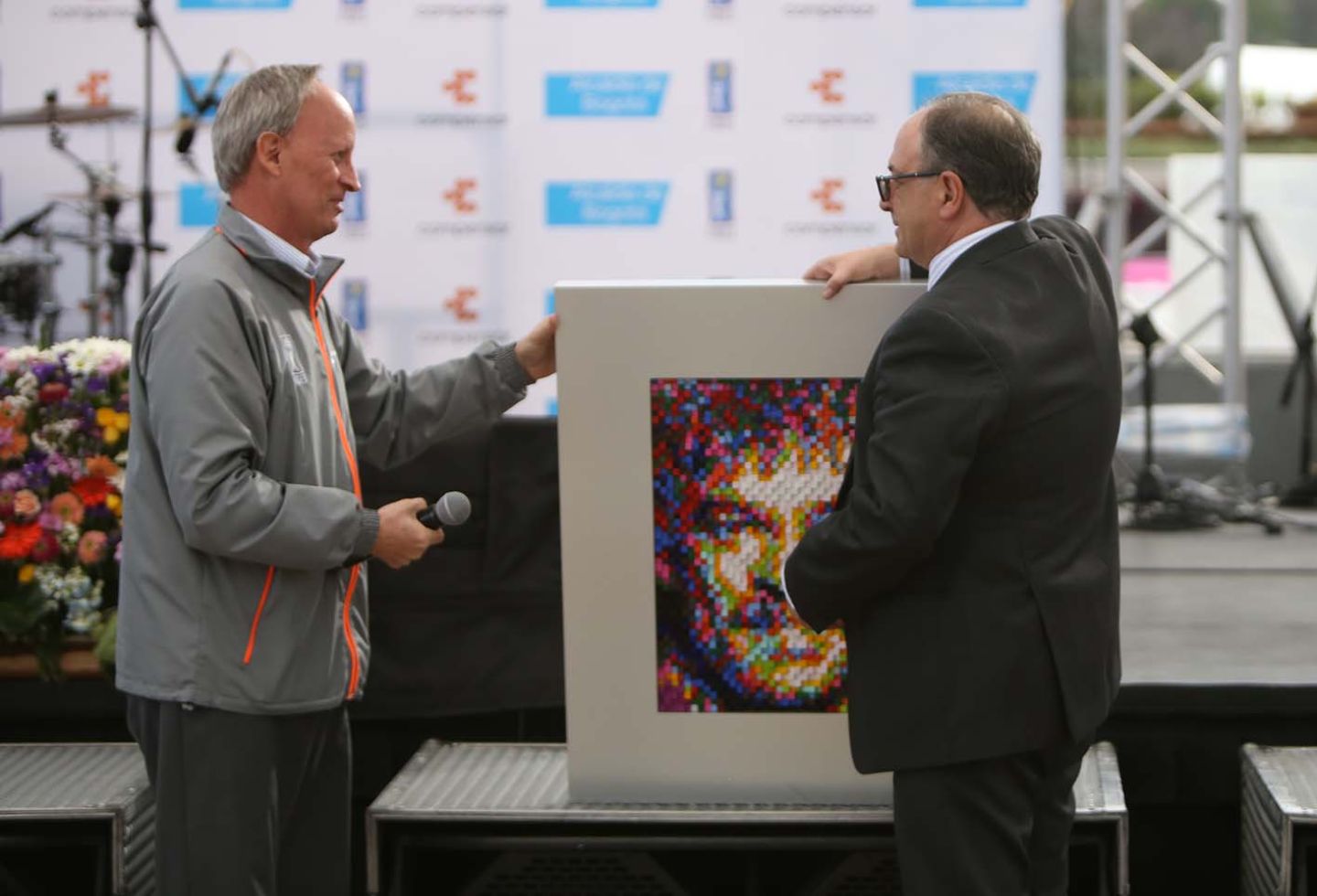 RCN fue condecorado por su aporte en las Olimpiadas Fides 2019.