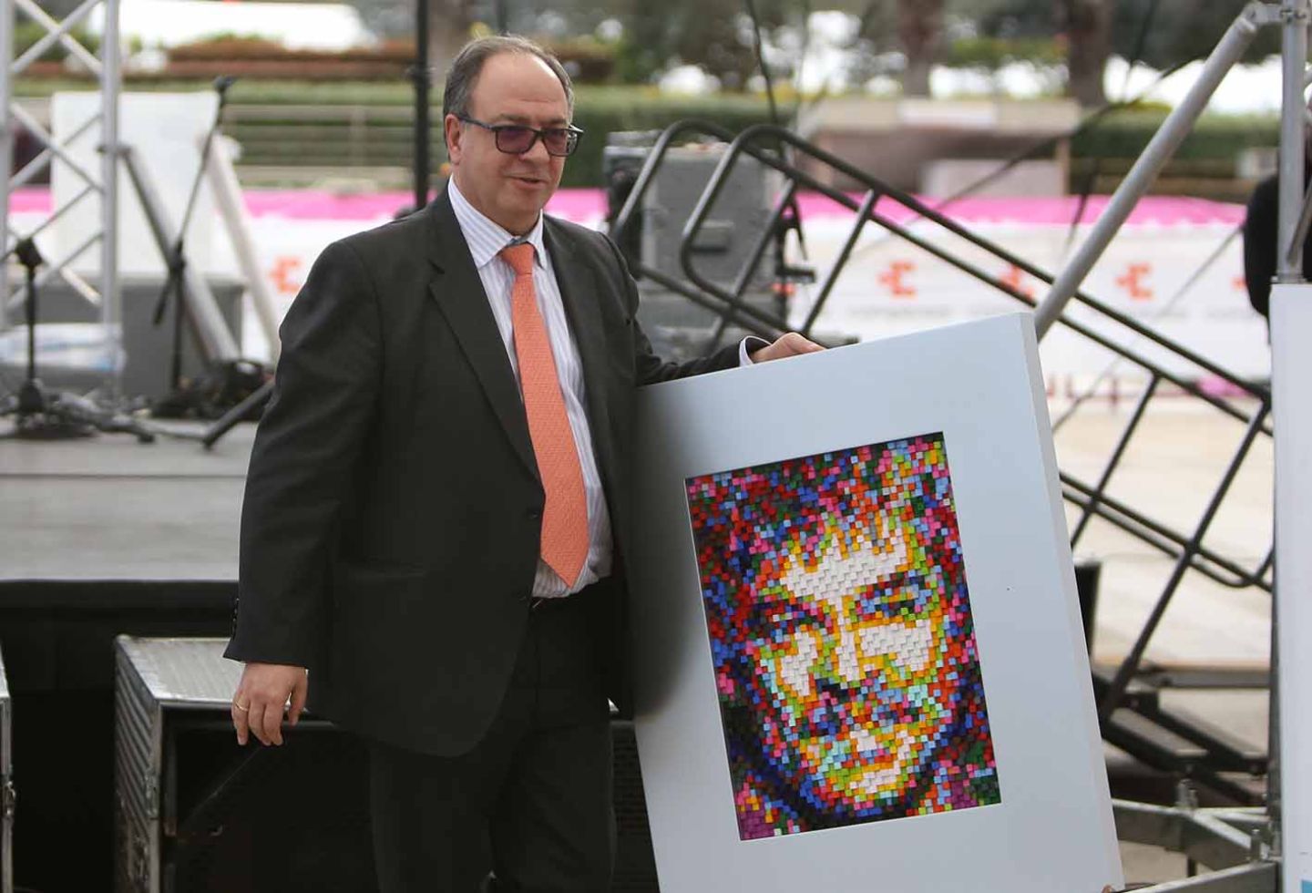 José Antonio Succar Lega, vicepresidente de operaciones de RCN Radio, recibió el galardón por parte de la organización de las olimpiadas Fides.