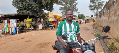 Hincha de Nacional en Uganda