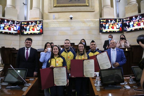 Medallistas olímpicos condecorados