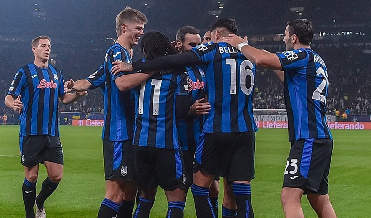 Futbolistas de Atalanta en duelo por Champions League 2024-2025