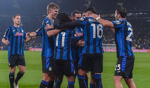 Futbolistas de Atalanta en duelo por Champions League 2024-2025