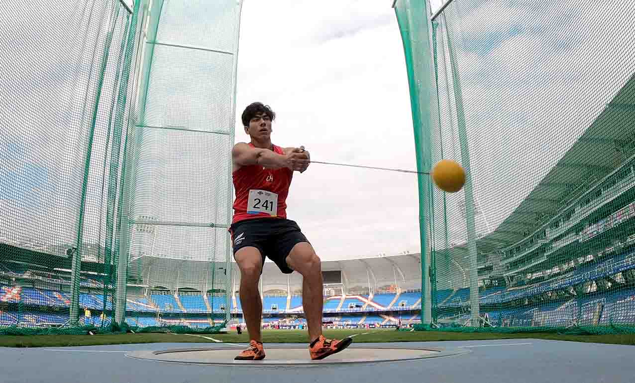 Atletismo jueves 2 diciembre salto con garrocha y lanzamiento martillo