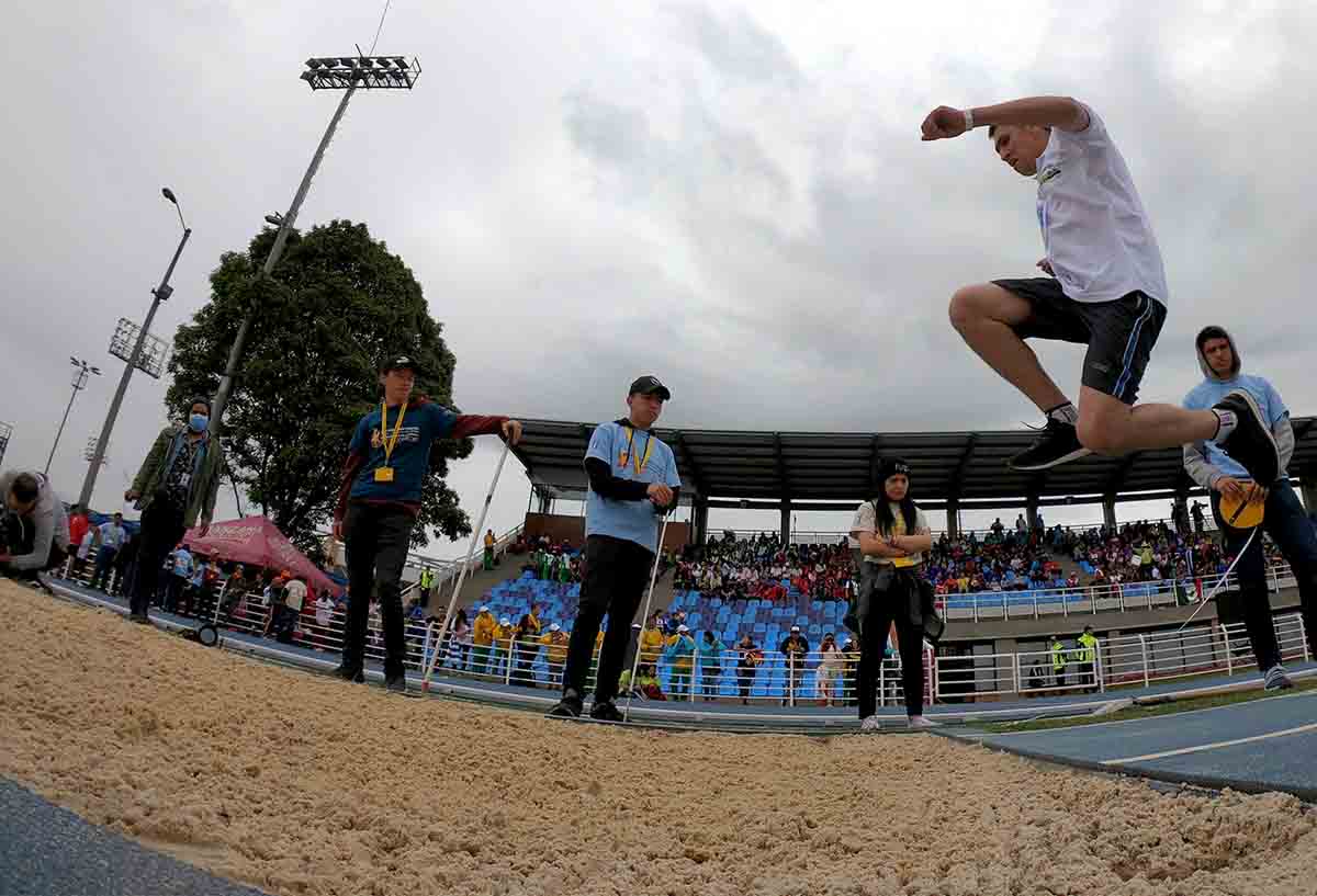 Esfuerzo y competencia en las Olimpiadas Especiales Fides Compensar 2019