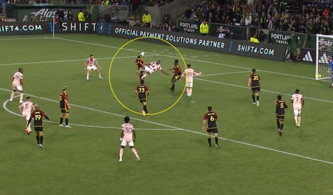 Gol de colombiano es candidato al Puskás