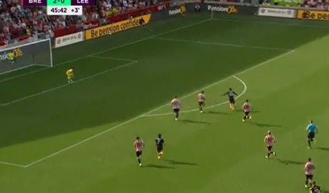 Gol de Luis Sinisterra, Leeds