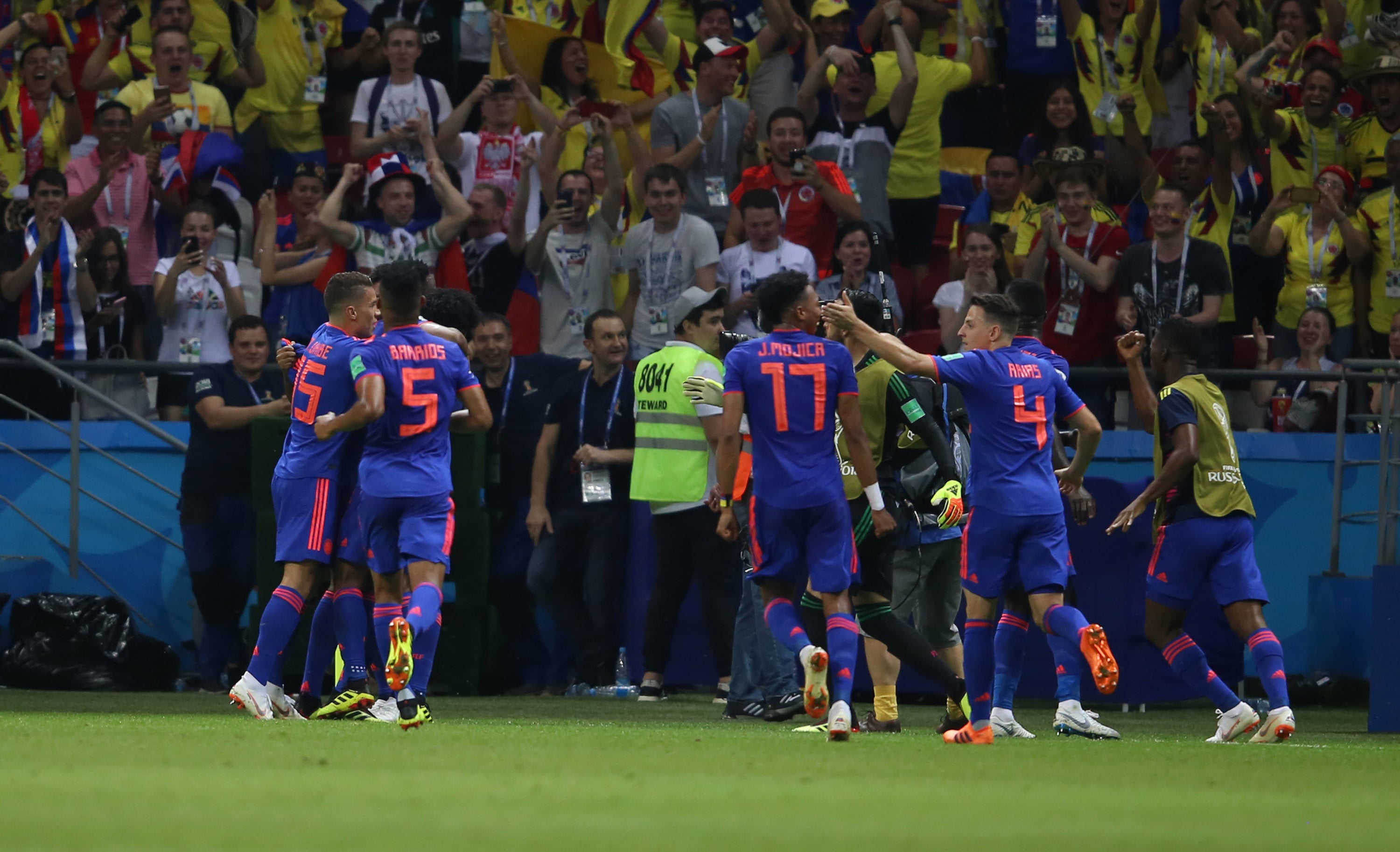 Colombia celebra que por fin marcó ante Polonia
