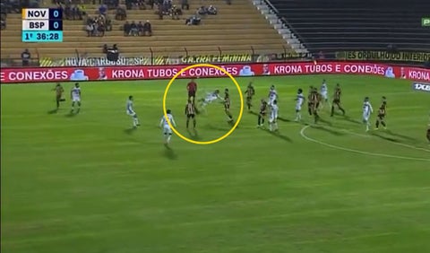 Gol de chilena en el Brasileirao B