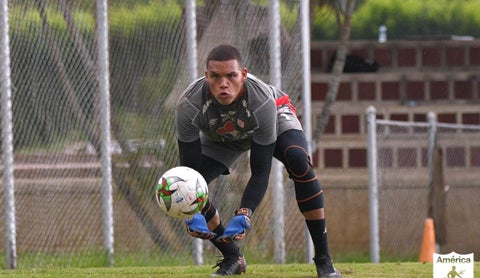 Joel Graterol, arquero del América