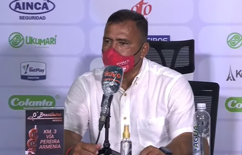 Hárold Rivera, técnico de Santa Fe 2020