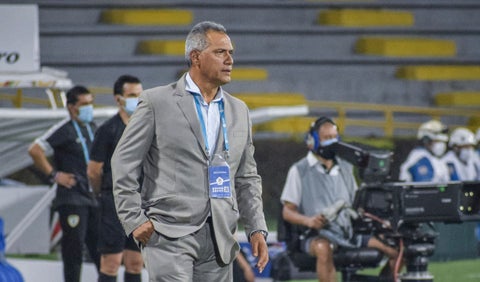Hernán Torres, técnico colombiano