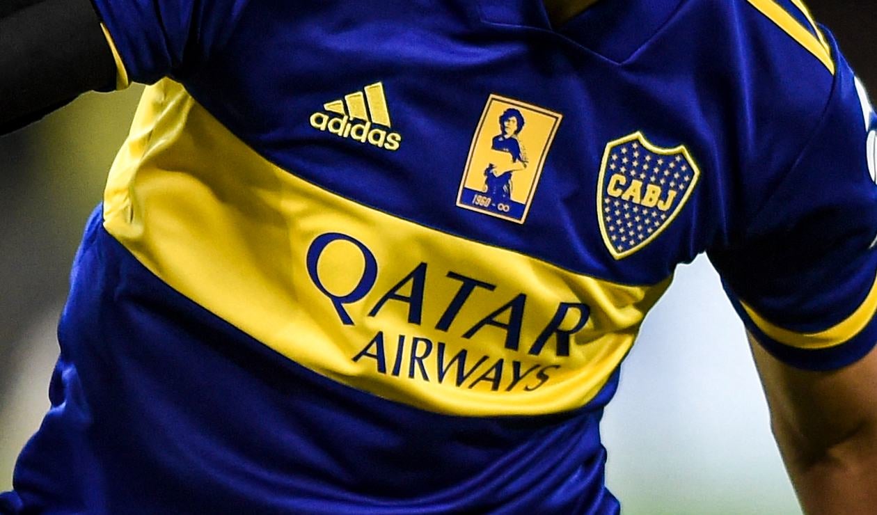 Uniformes en homenaje a Diego Maradona