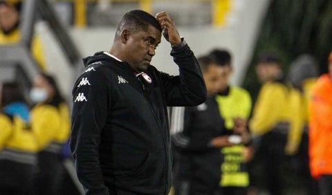 El técnico colombiano del Once Caldas Hubert Bodhert