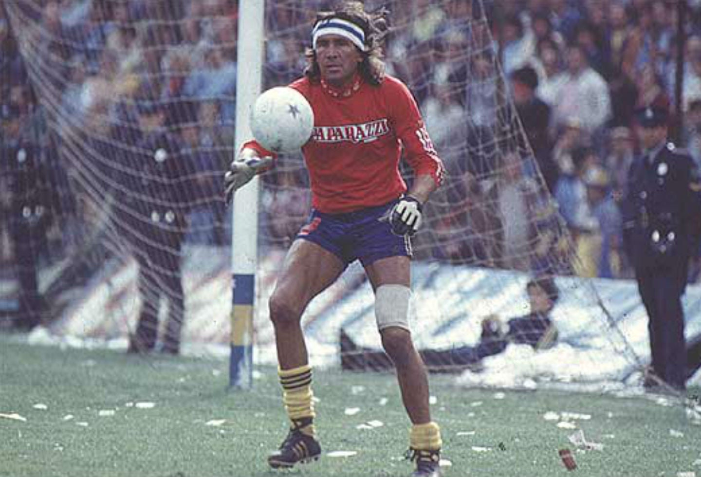 10. Hugo Gatti. Jugó más de 400 partidos entre 1976 y 1988. Alcanzó seis títulos, entre ellos dos Copas Libertadores (1977-1978) y una Copa Intercontinental (en 1977, al Borussia Mönchengladbach).