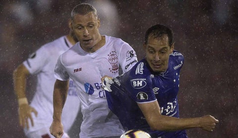 Huracán perdió ante Cruzeiro