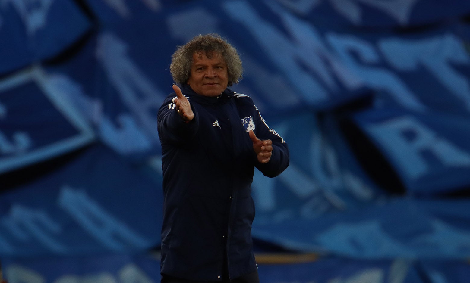 Alberto Gamero en partido de Millonarios