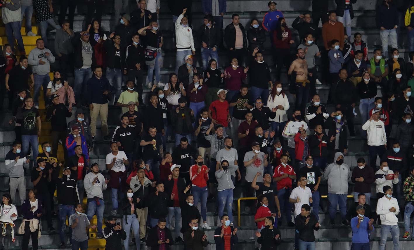 Hinchas de Nacional en El Campín