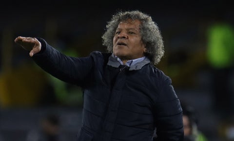 Alberto Gamero, técnico de Millonarios, en el partido ante Santa Fe