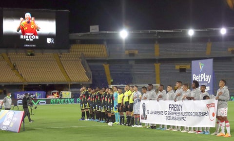 Homenaje de Santa Fe a Freddy Rincón