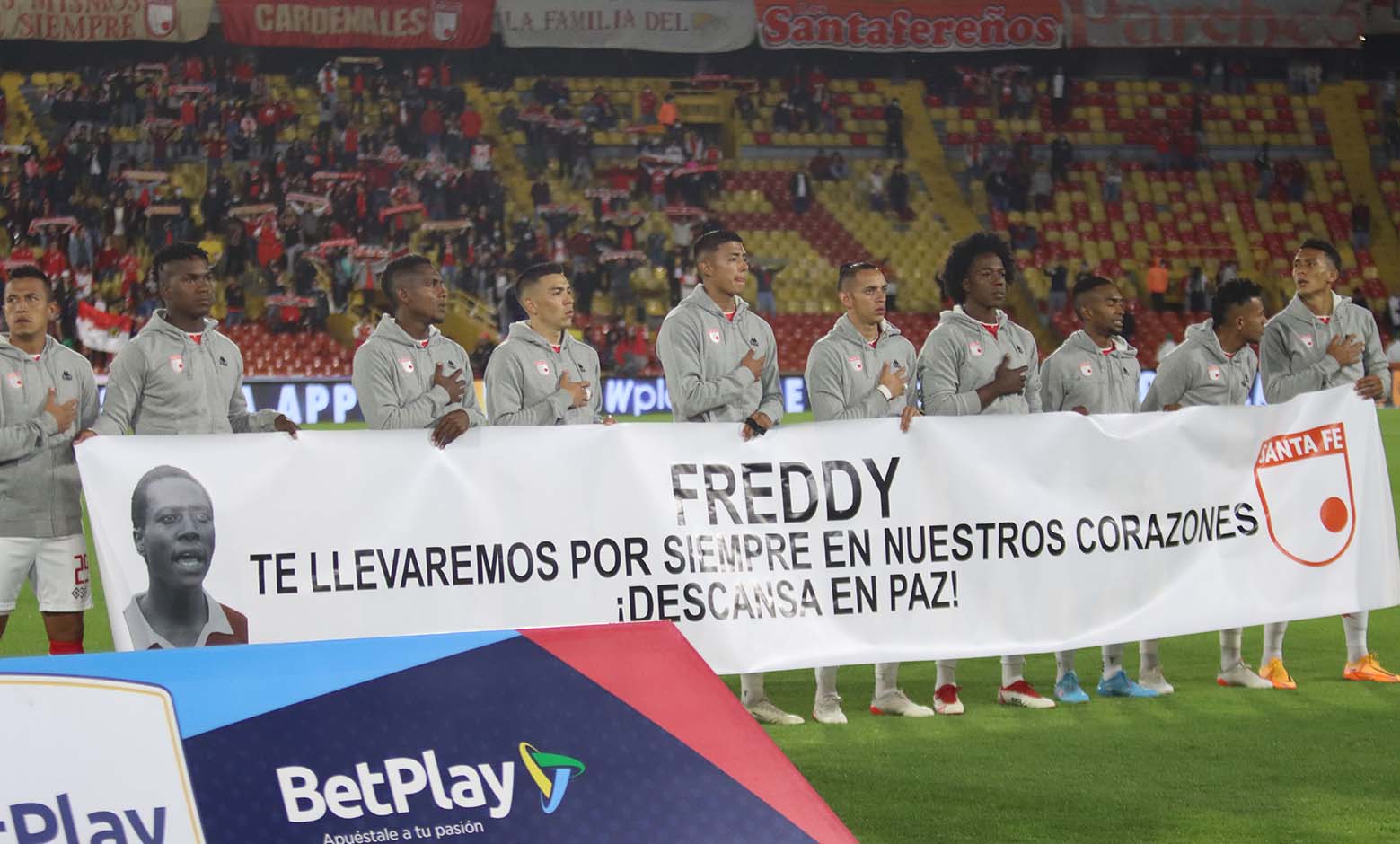 Homenaje de Santa Fe a Freddy Rincón