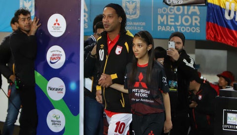 Yerry Mina y Juan Guillermo Cuadrado en entrenamiento de la Selección Colombia