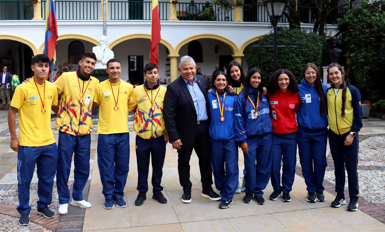 Condecoración Selección Colombia de Patinaje