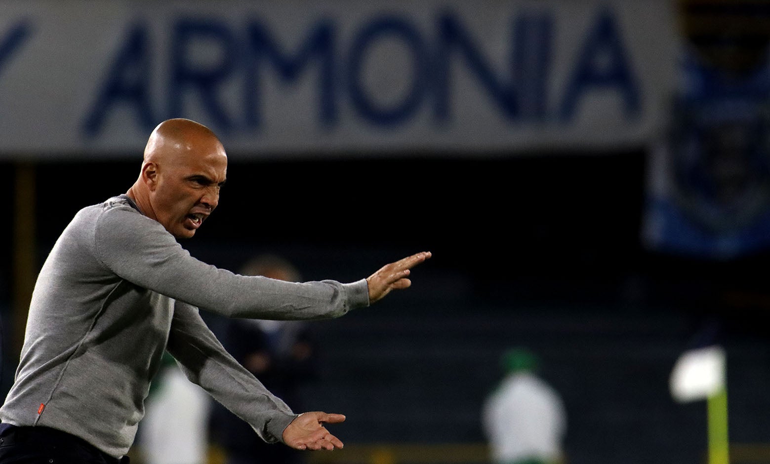 Atletismo jueves 2 diciembre salto con garrocha y lanzamiento martillo