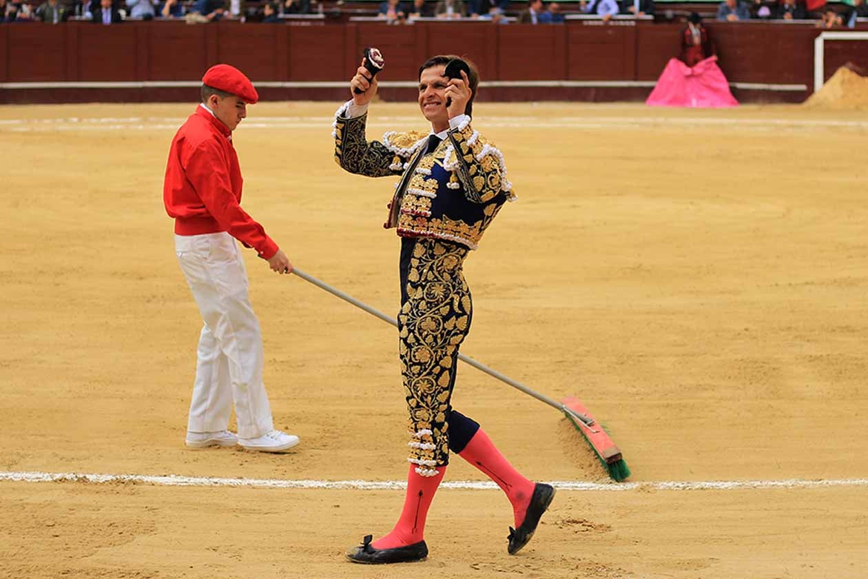 Primera corrida de la temporada en la Santamaría