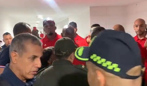 Incidentes entre la Policía y jugadores del América de Cali