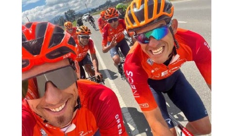 Ineos Grenadiers - entrenamiento 2022