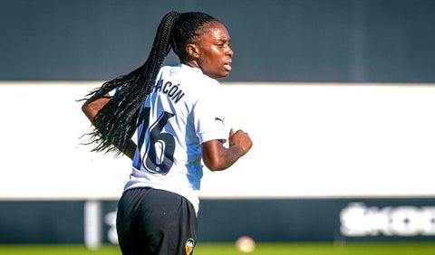 Ivonne Chacón, Valencia