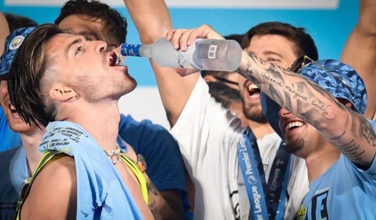 Jack Grealish celebrando la Champions League con el Manchester City