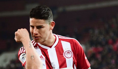 James con Olympiacos