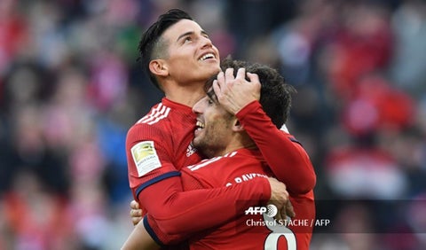 James Rodríguez y Javi Martínez
