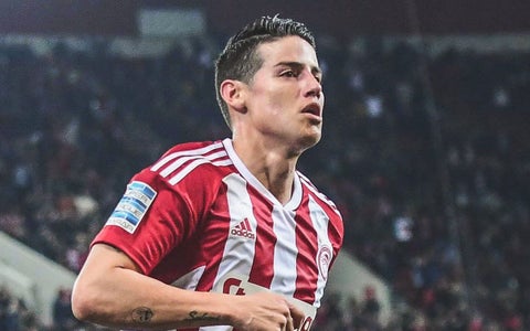 James Rodríguez en un partido del Olympiacos en Grecia