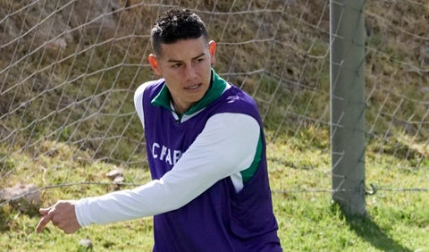 James Rodríguez con León