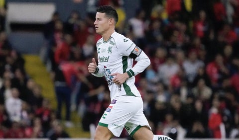 James Rodríguez corriendo