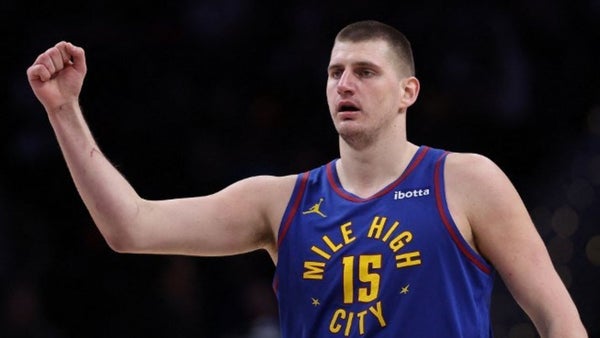 Nikola Jokic podría ser baja para los Nuggets por varios partidos