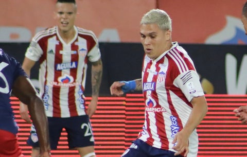 Juan Fernando Quintero en un partido del Junior de la Liga BETPLAY.