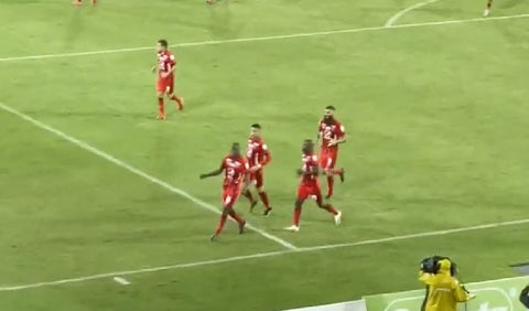 Jugadores de América de Cali celebrando un gol