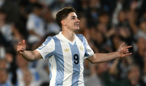 Julián Álvarez con la selección de Argentina