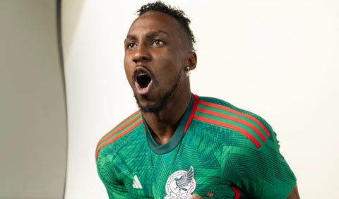 Julián Quiñones - México