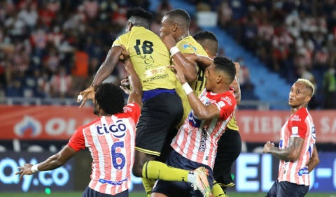 Junior vs Águilas Doradas