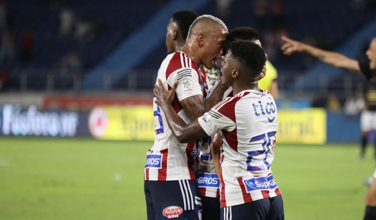 Junior ficharía a un defensa ex Selección Colombia