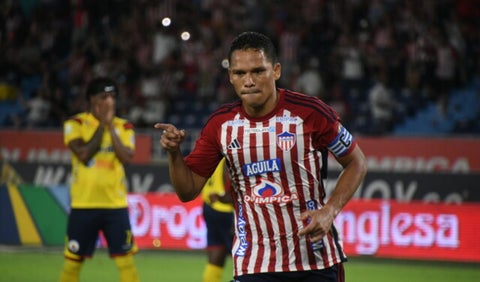 Carlos Bacca con Junior