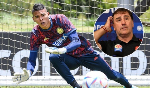 Kevin Mier se cansó de Lorenzo y jugaría la Eliminatoria con otro país