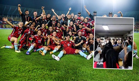 La alegría de los niños con la clasificación de la Selección Colombia