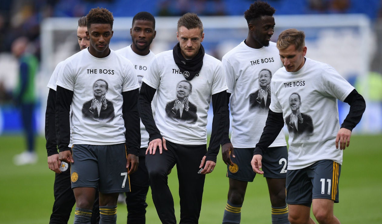 Cardiff vs Leicester City - Homenaje a Vichan Srivaddhanaprabha