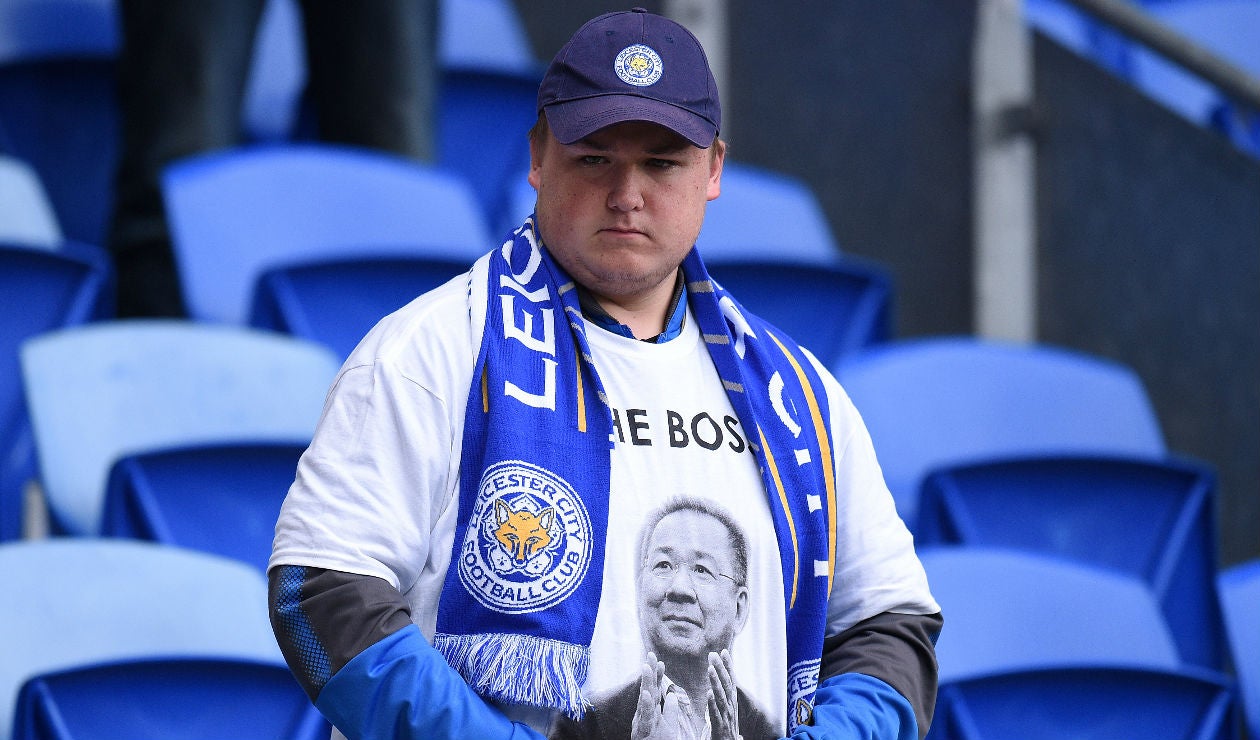 Cardiff vs Leicester City - Homenaje a Vichan Srivaddhanaprabha